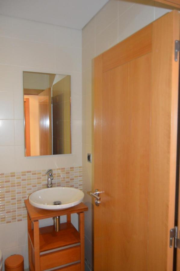 Apartamento Frente Ao Mar Com Piscina De Agua Salgada Quarteira Exterior photo